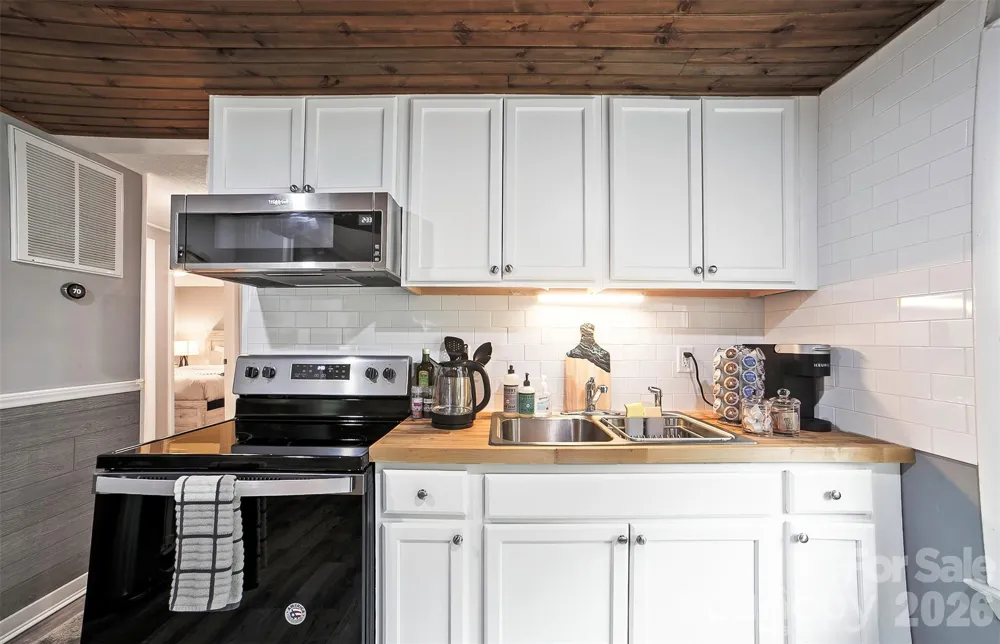 22 Glenview Place Arden, NC 28704
