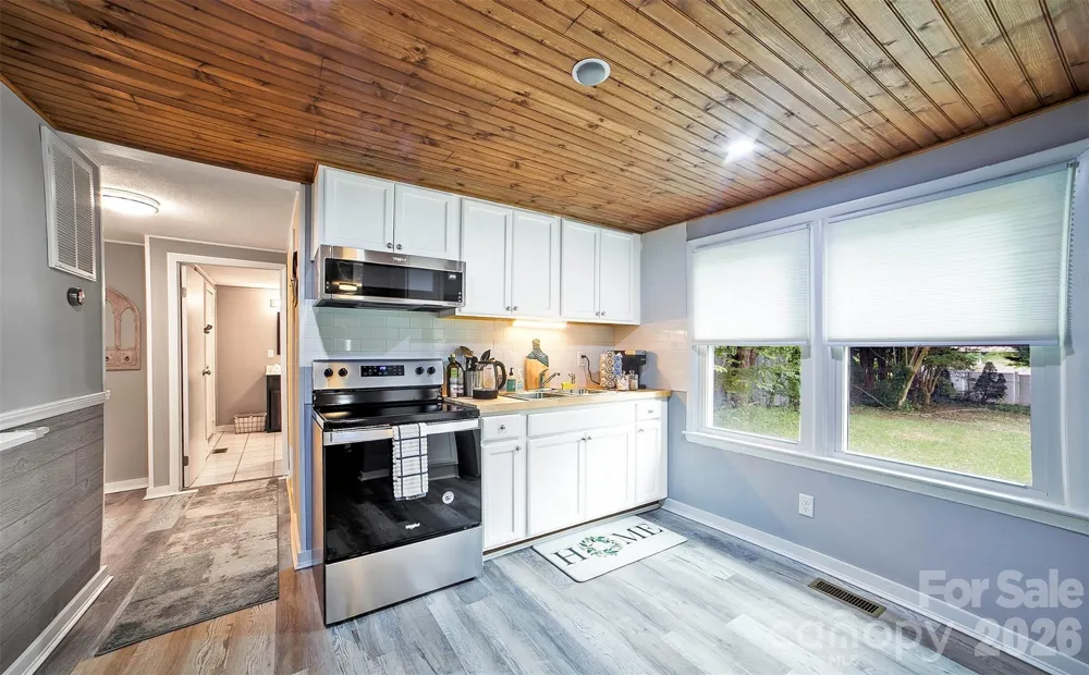 22 Glenview Place Arden, NC 28704