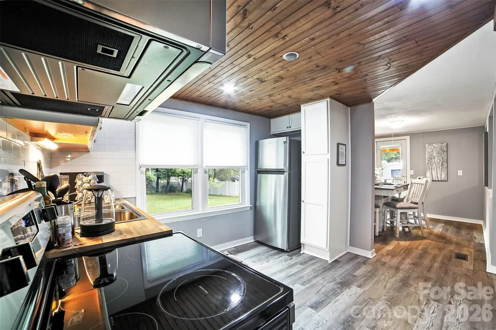 22 Glenview Place Arden, NC 28704