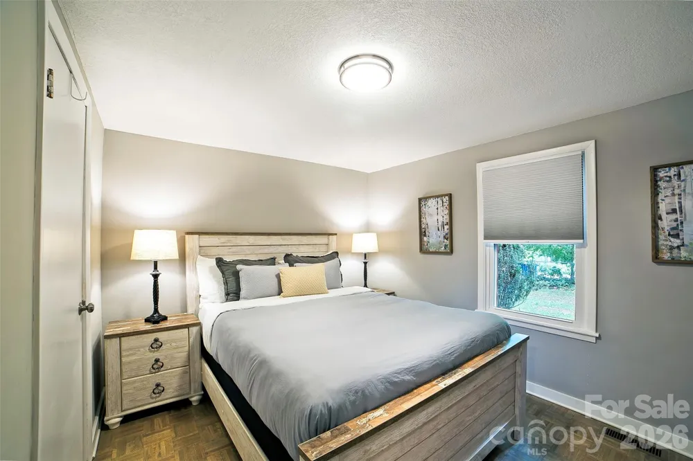 22 Glenview Place Arden, NC 28704
