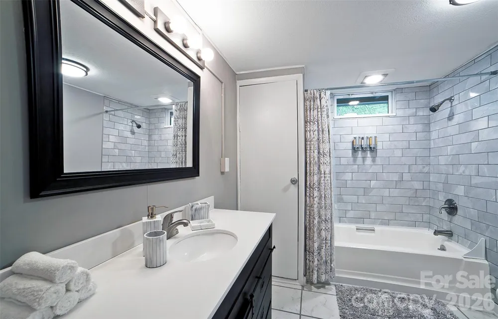 22 Glenview Place Arden, NC 28704