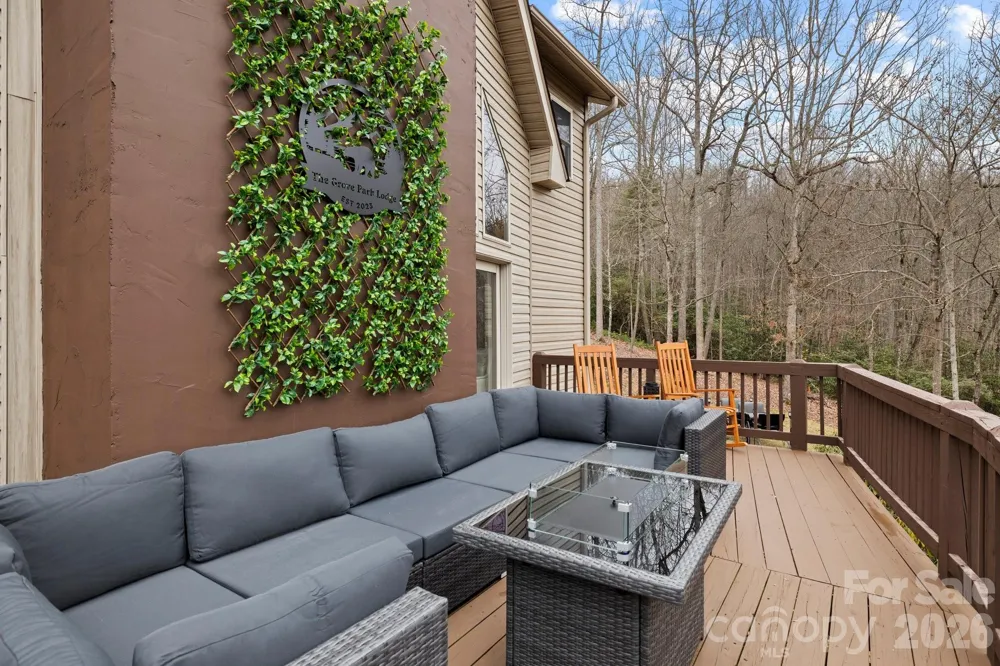 106 Bishop Cove Road Fairview, NC 28730