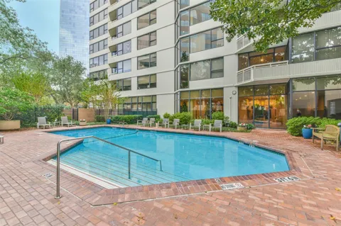 15 Greenway Plaza #5C