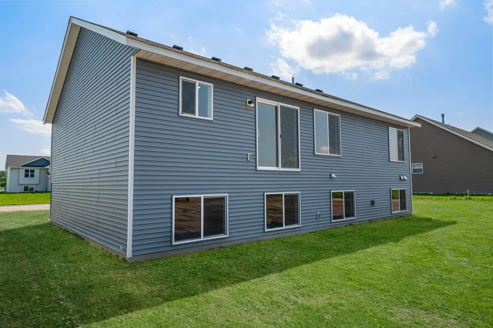 106 Maple Court Cannon Falls, MN 55009