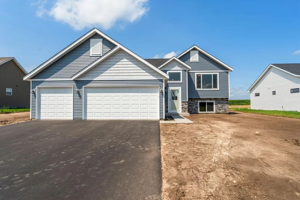 106 Maple Court Cannon Falls, MN 55009