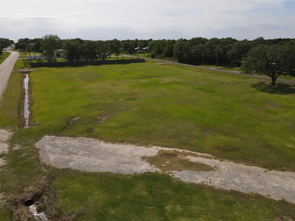 W Bayshore Drive Oak Island, TX 77514