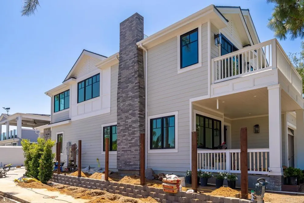 305 J AVENUE Coronado, CA 92118