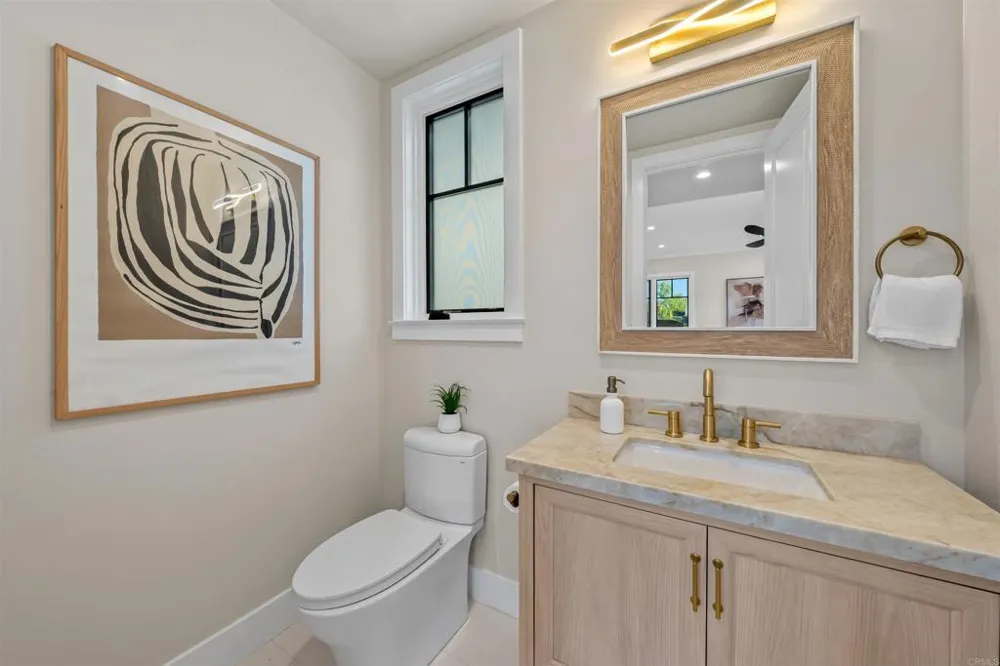 305 J AVENUE Coronado, CA 92118