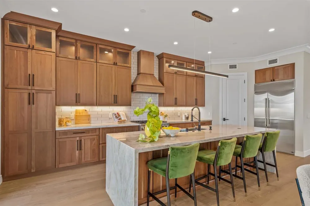 305 J AVENUE Coronado, CA 92118