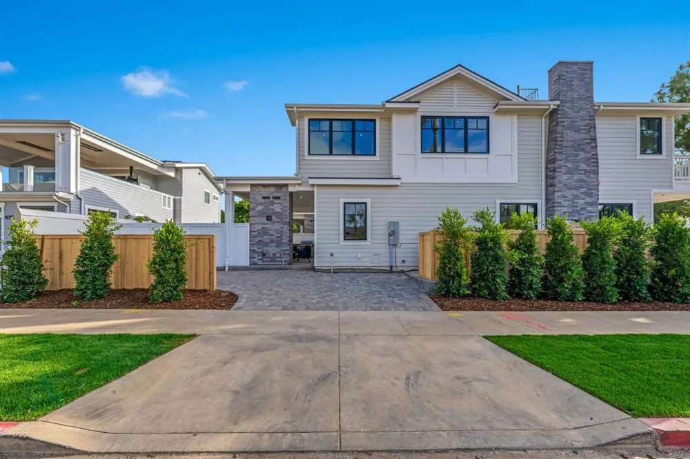 305 J AVENUE Coronado, CA 92118