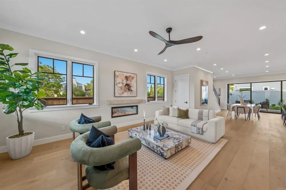 305 J AVENUE Coronado, CA 92118