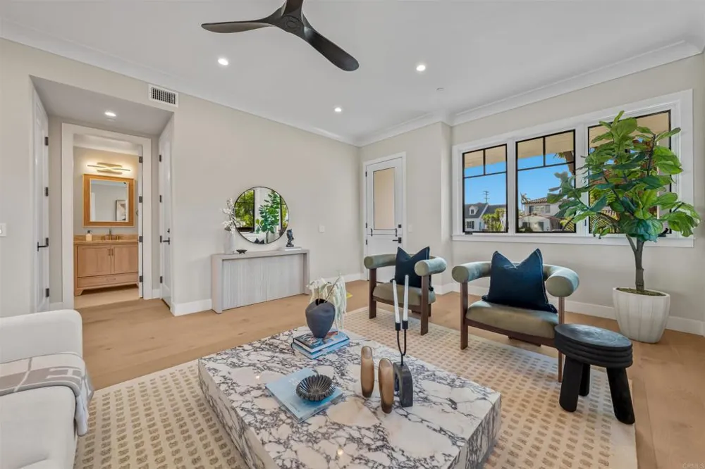 305 J AVENUE Coronado, CA 92118