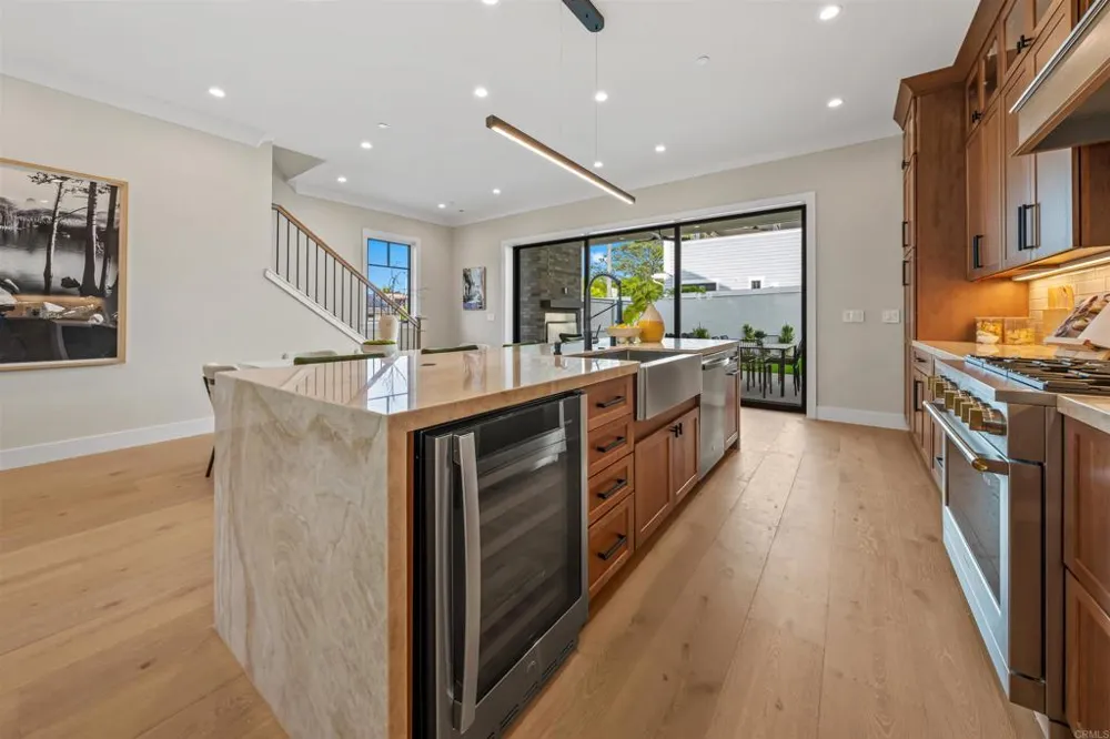 305 J AVENUE Coronado, CA 92118