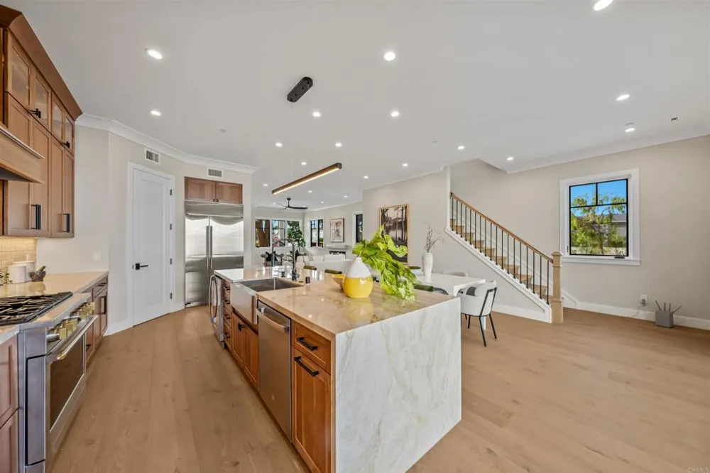 305 J AVENUE Coronado, CA 92118