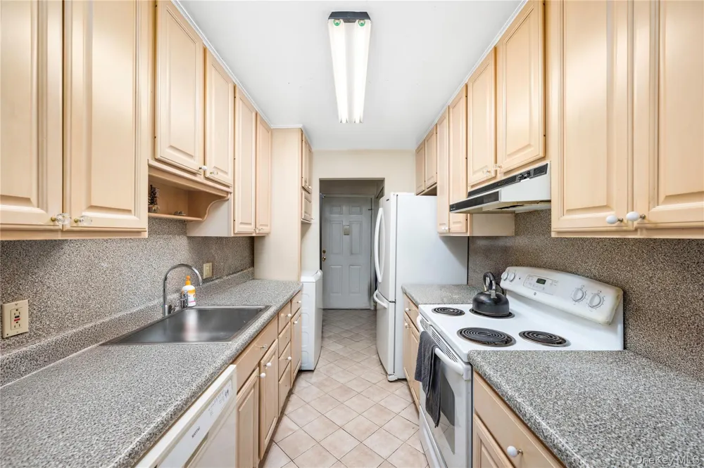7 Loudon Drive #8 Fishkill, NY 12524