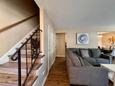1271 Landmark Trail S