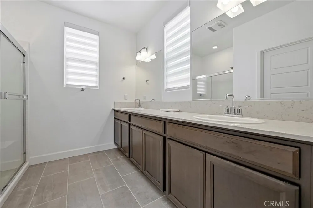 2413 Explorador Merced, CA 95340