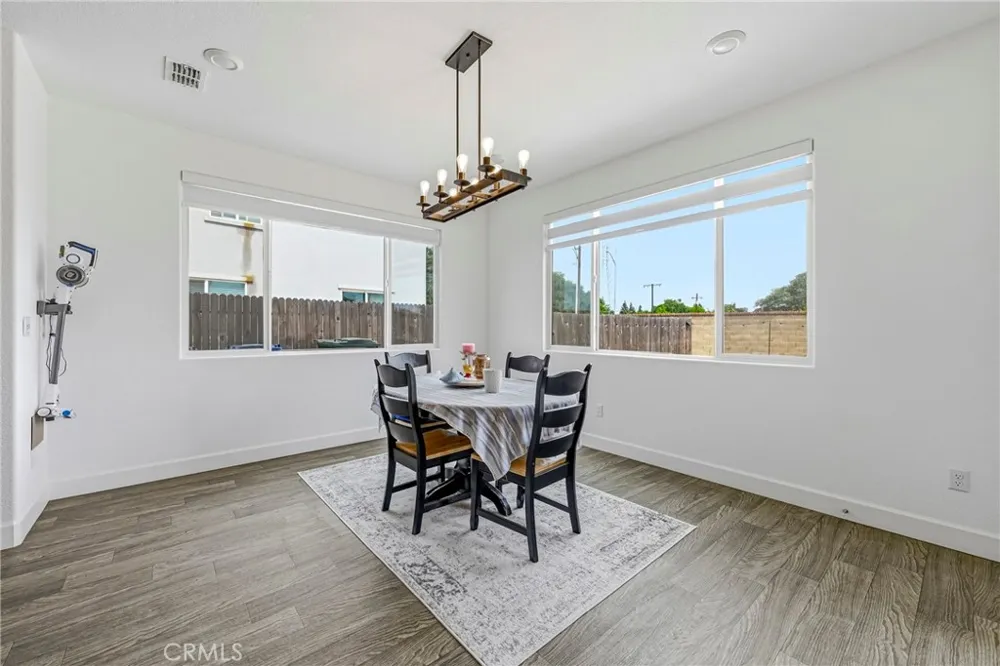 2413 Explorador Merced, CA 95340