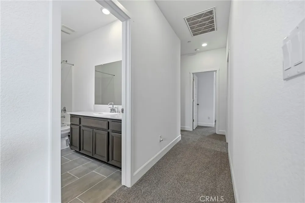 2413 Explorador Merced, CA 95340