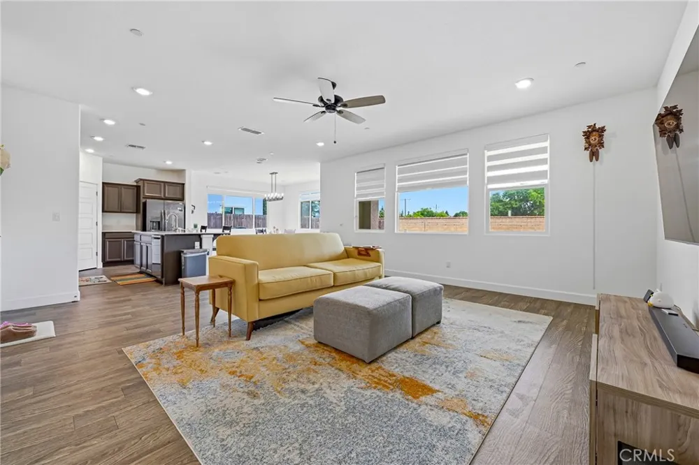 2413 Explorador Merced, CA 95340