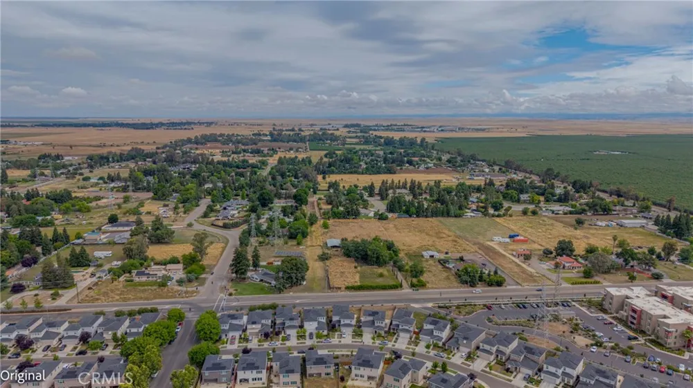 2413 Explorador Merced, CA 95340