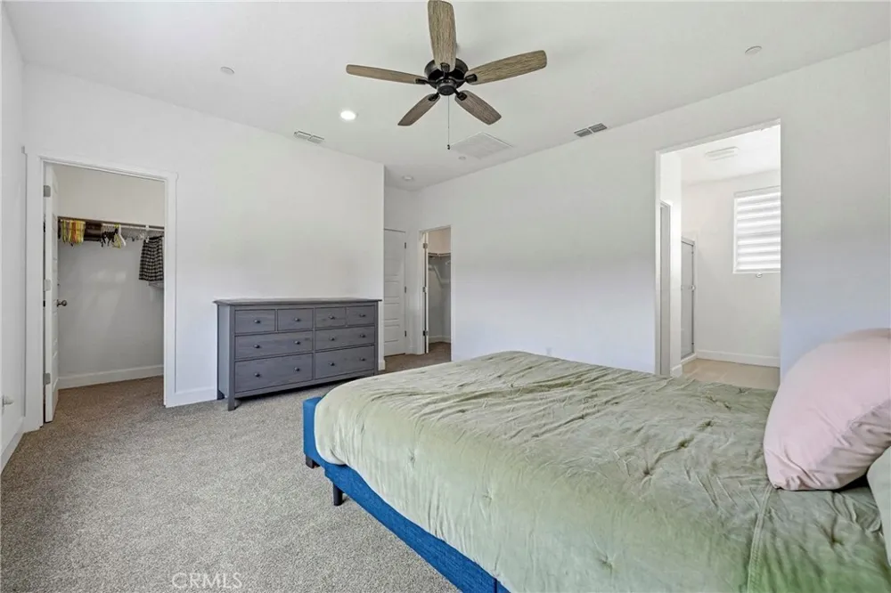 2413 Explorador Merced, CA 95340