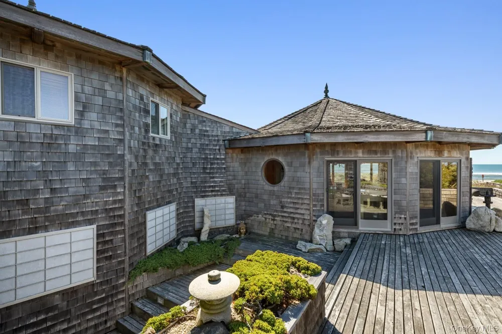 1 Steels Walk Water Island, NY 11772