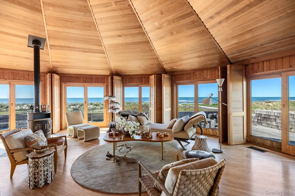 1 Steels Walk Water Island, NY 11772