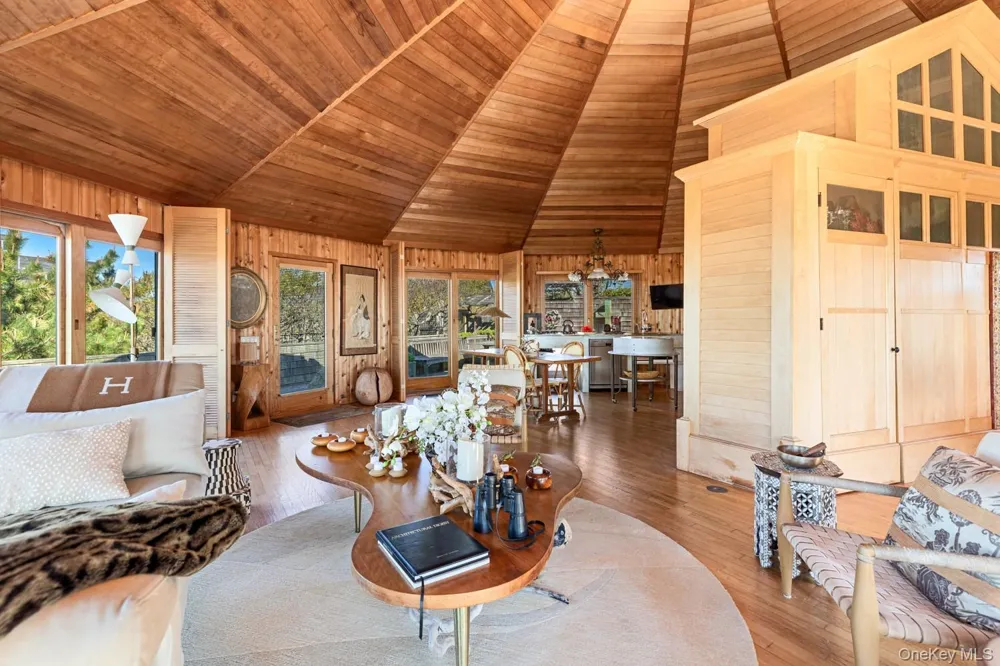 1 Steels Walk Water Island, NY 11772