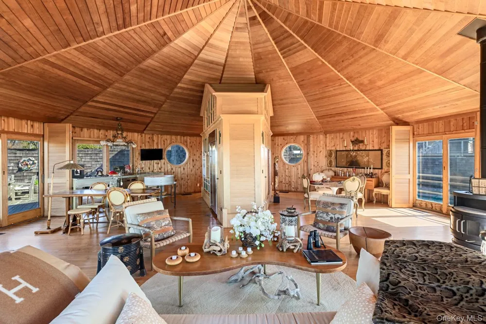 1 Steels Walk Water Island, NY 11772