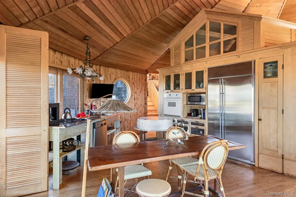 1 Steels Walk Water Island, NY 11772