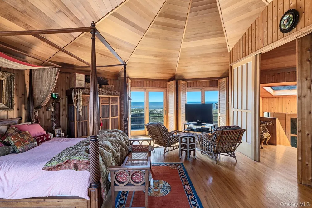 1 Steels Walk Water Island, NY 11772