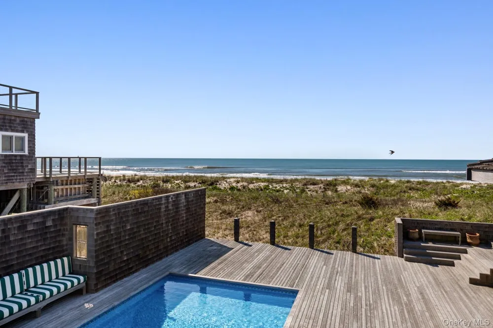1 Steels Walk Water Island, NY 11772