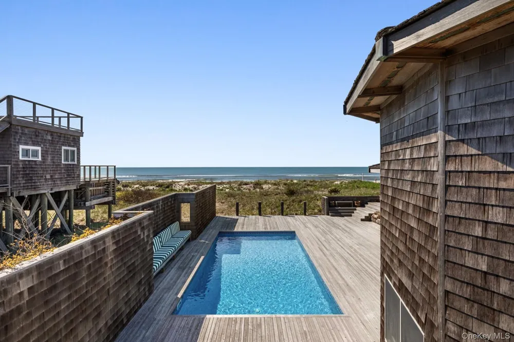 1 Steels Walk Water Island, NY 11772