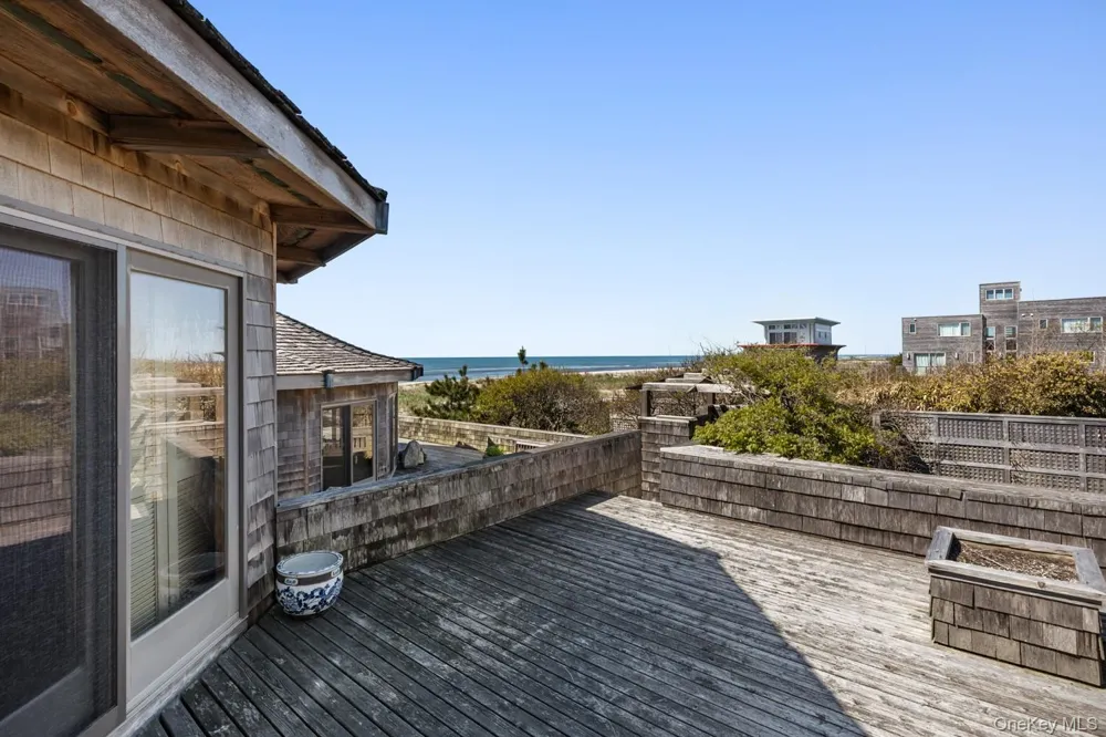 1 Steels Walk Water Island, NY 11772