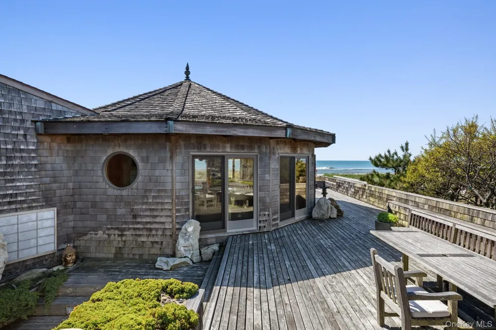 1 Steels Walk Water Island, NY 11772