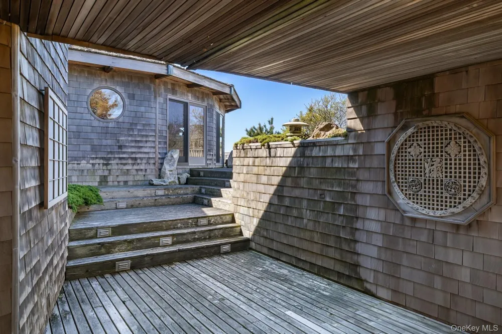 1 Steels Walk Water Island, NY 11772