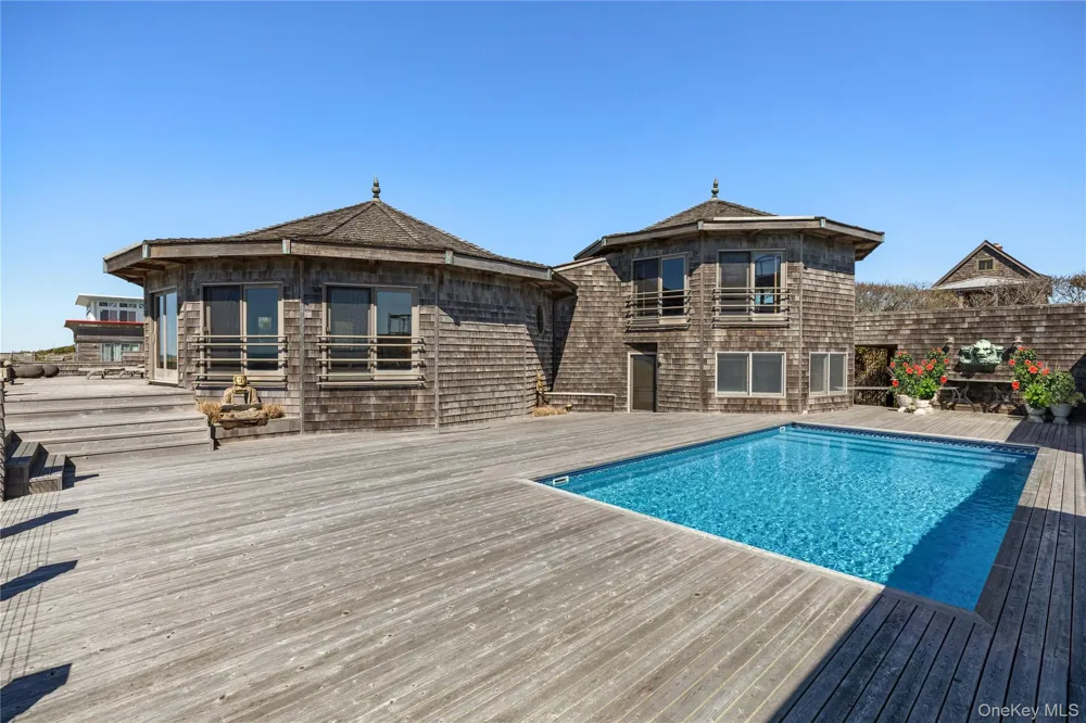 1 Steels Walk Water Island, NY 11772