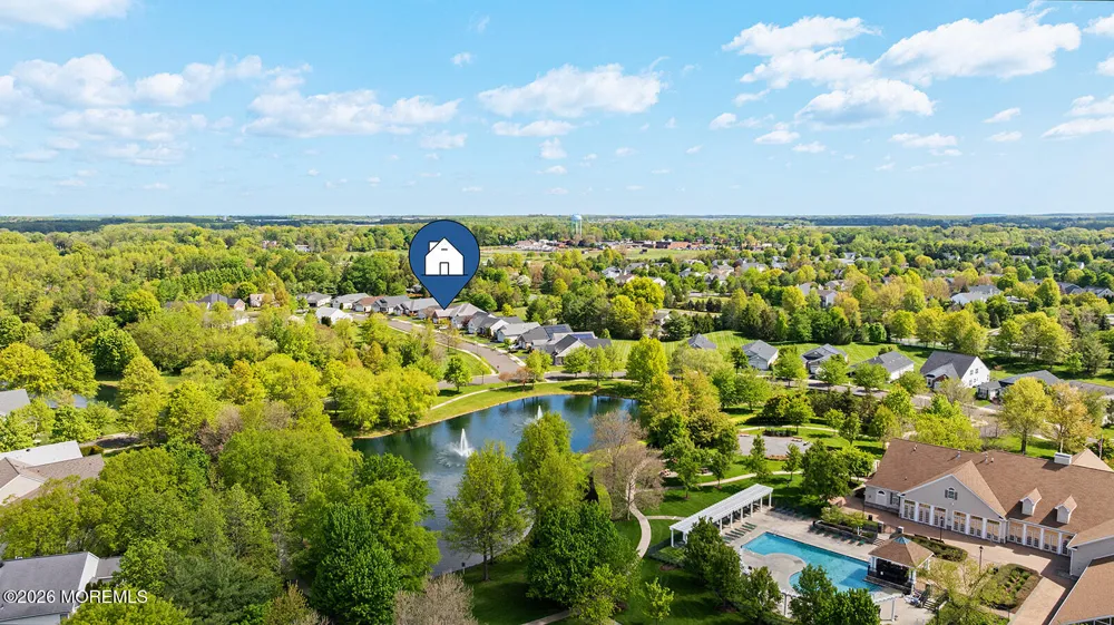 14 Williamsburg Court Allentown, NJ 08501