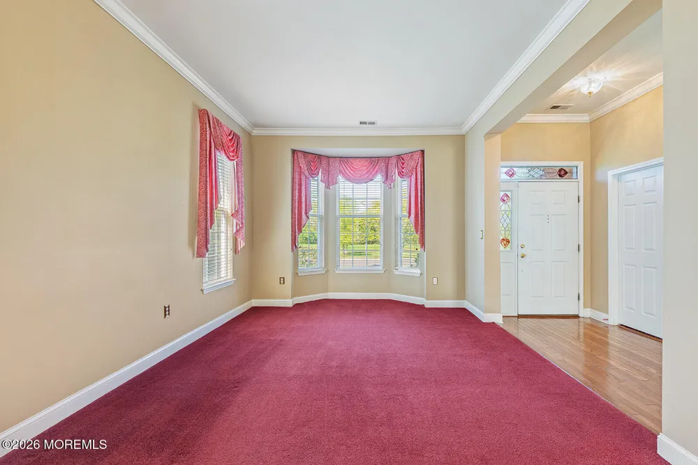 14 Williamsburg Court Allentown, NJ 08501