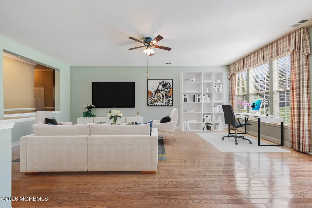 14 Williamsburg Court Allentown, NJ 08501