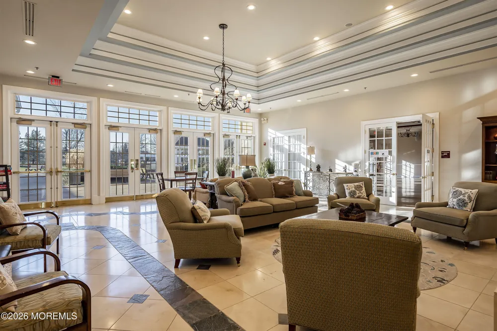 14 Williamsburg Court Allentown, NJ 08501