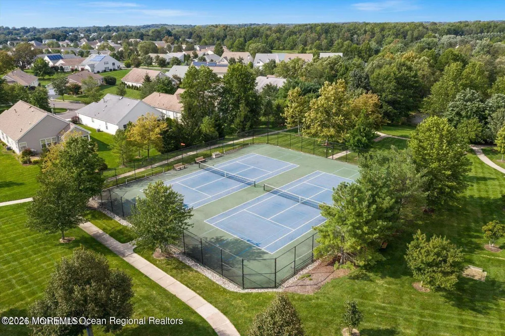 14 Williamsburg Court Allentown, NJ 08501
