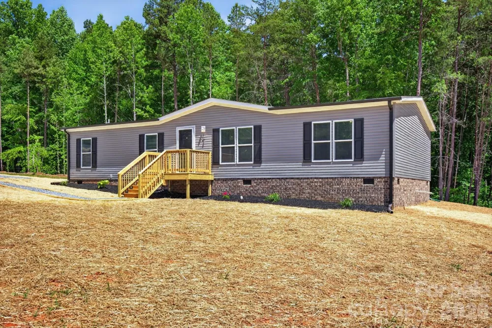 194 Harvick Lane Lexington, NC 27294