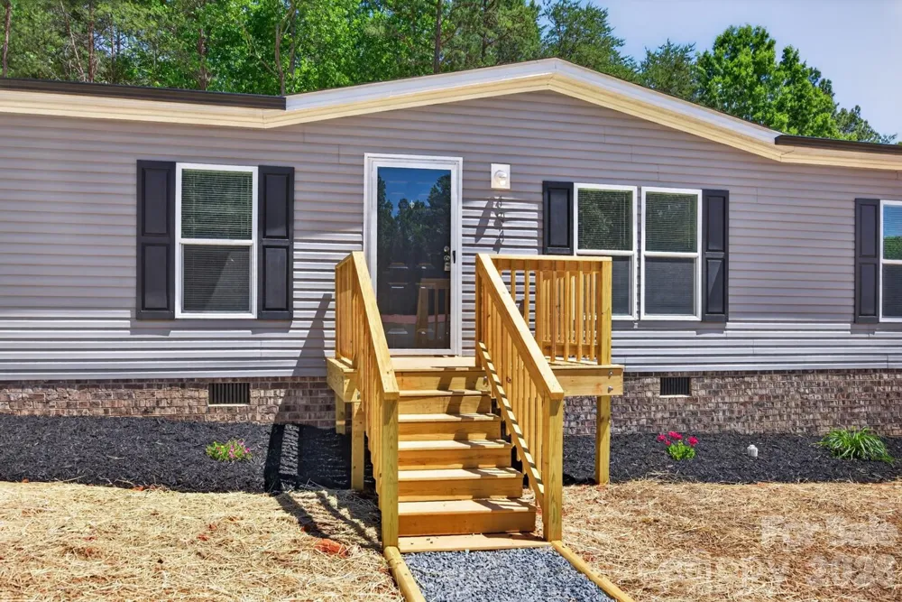 194 Harvick Lane Lexington, NC 27294