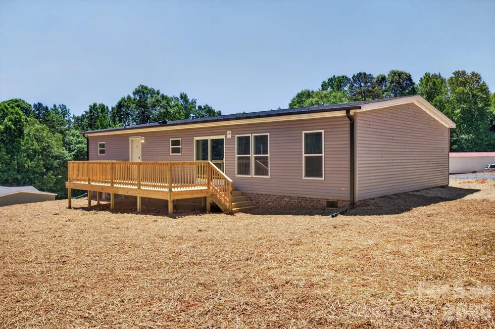 194 Harvick Lane Lexington, NC 27294