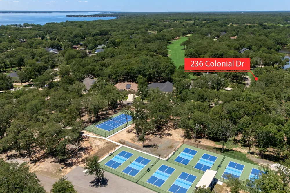 236 Colonial Ln. Mabank, TX 75156