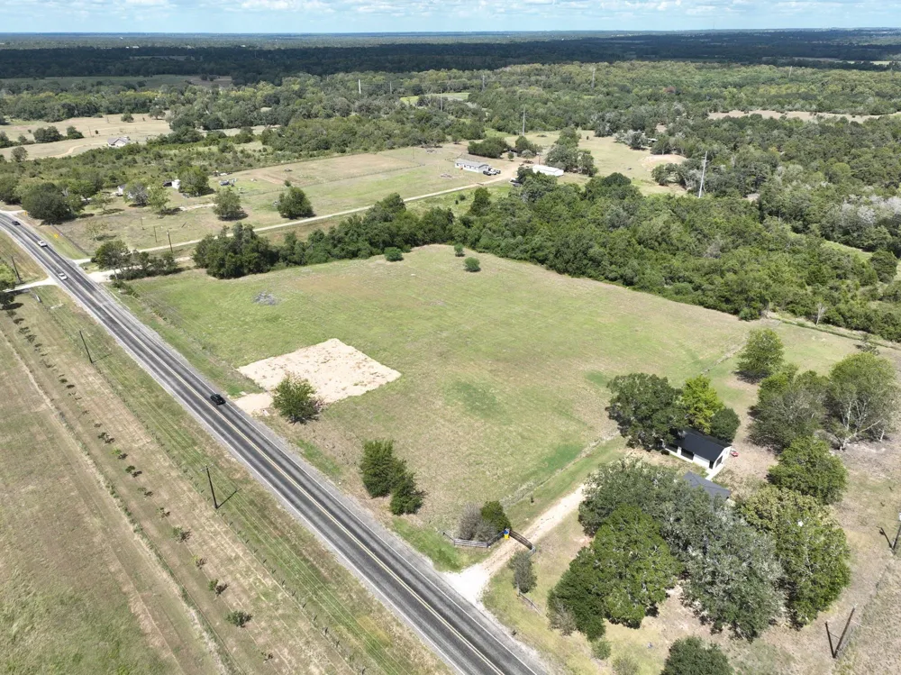 5846 Fm 949 Sealy, TX 77474