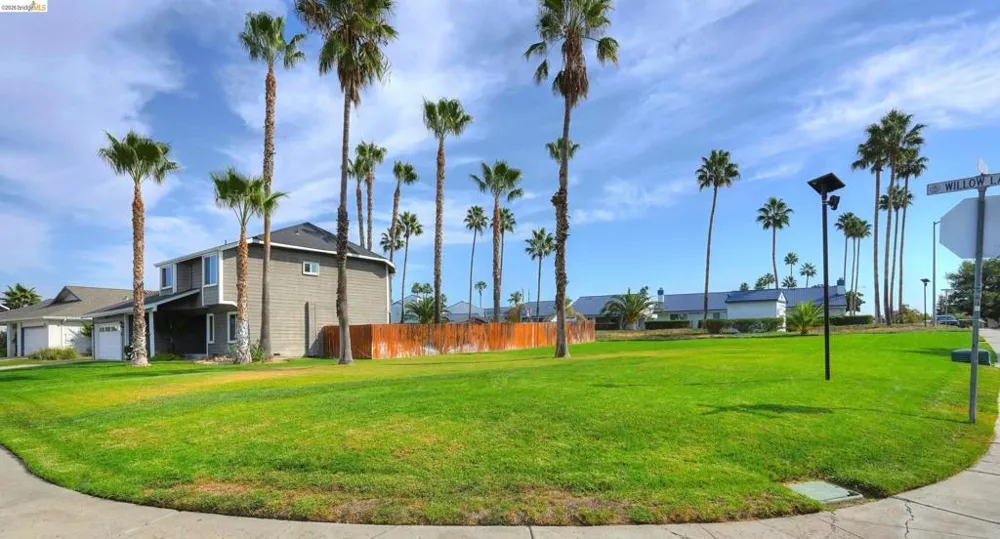 1609 Willow Lake Rd Discovery Bay, CA 94505