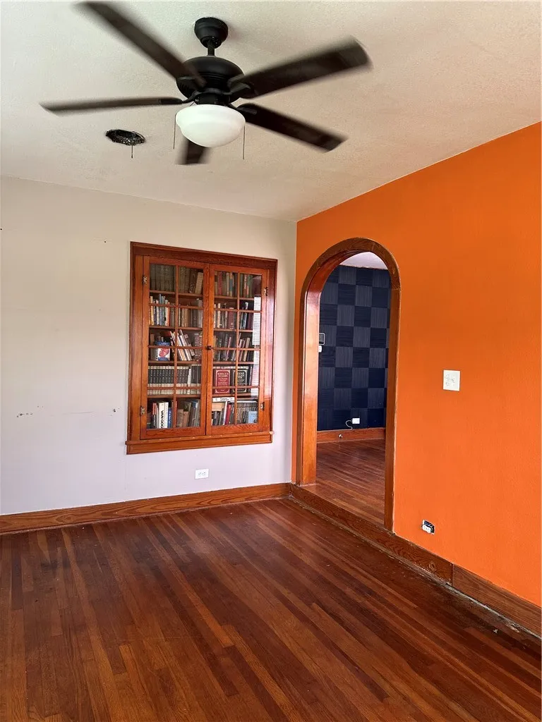 1005 E Fulton Street Sinton, TX 78387